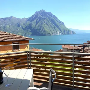Attico Lussuoso : Letizia Appartement