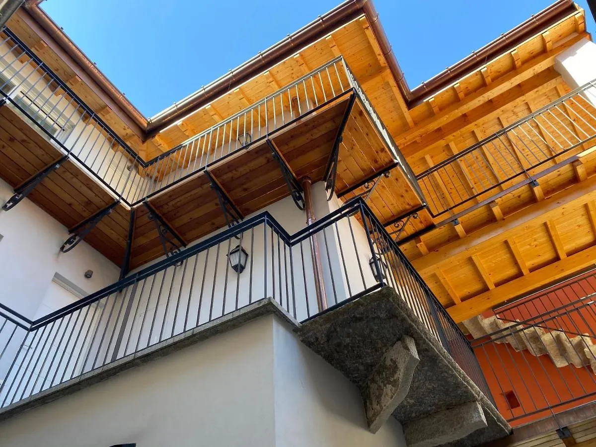 Osteria Al Cantonaccio Apartments Brusimpiano